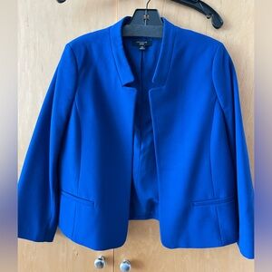 Ann Taylor royal blue blazer. Size 10P. Very good condition.